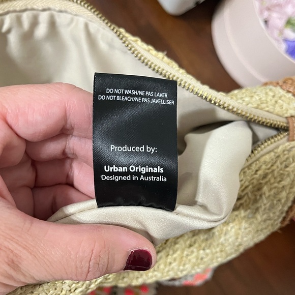 Urban Originals Anthropologie Luna Slouchy Woven Crossbody Bag - Picture 6 of 8